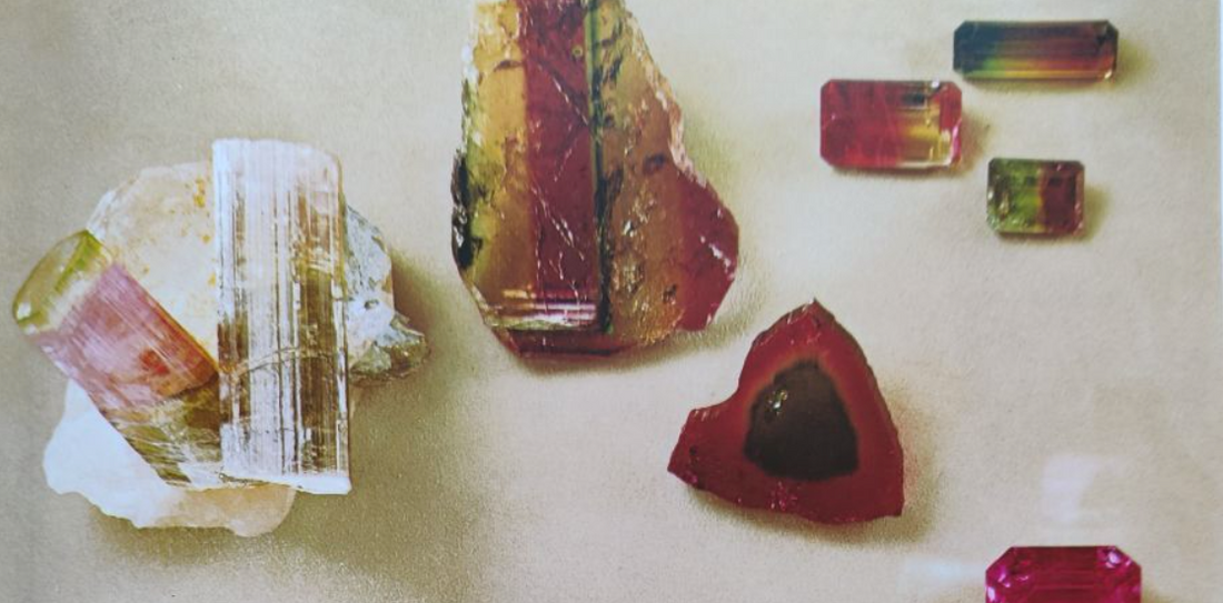 De toermalijn met zijn kleurenpracht is aan de maand oktober gewijd.