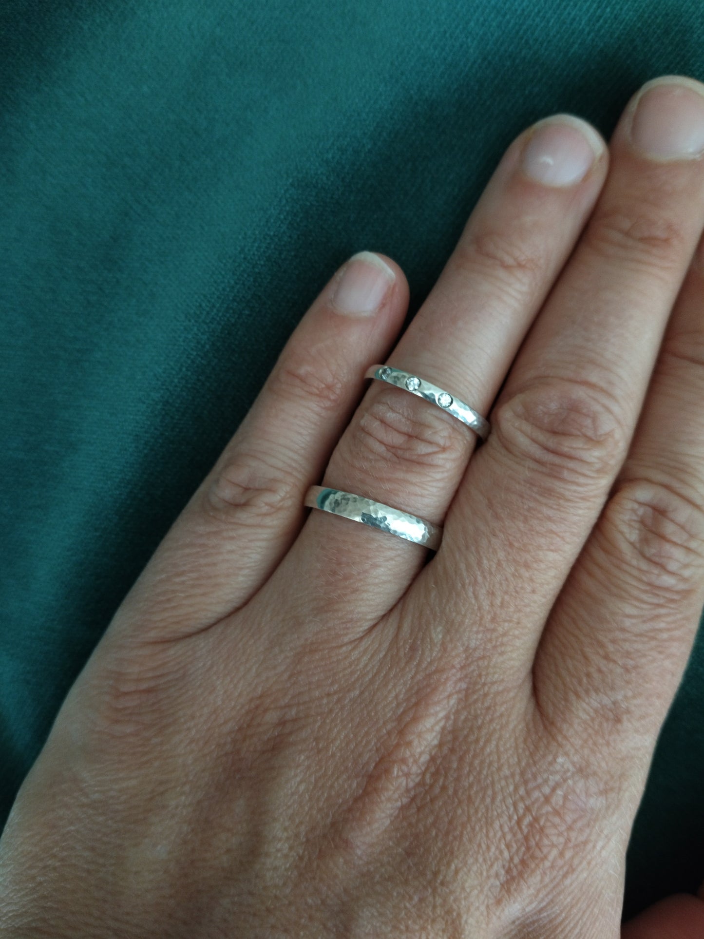 Trouwringen in 18k wit goud met diamant: Harry en Meghan