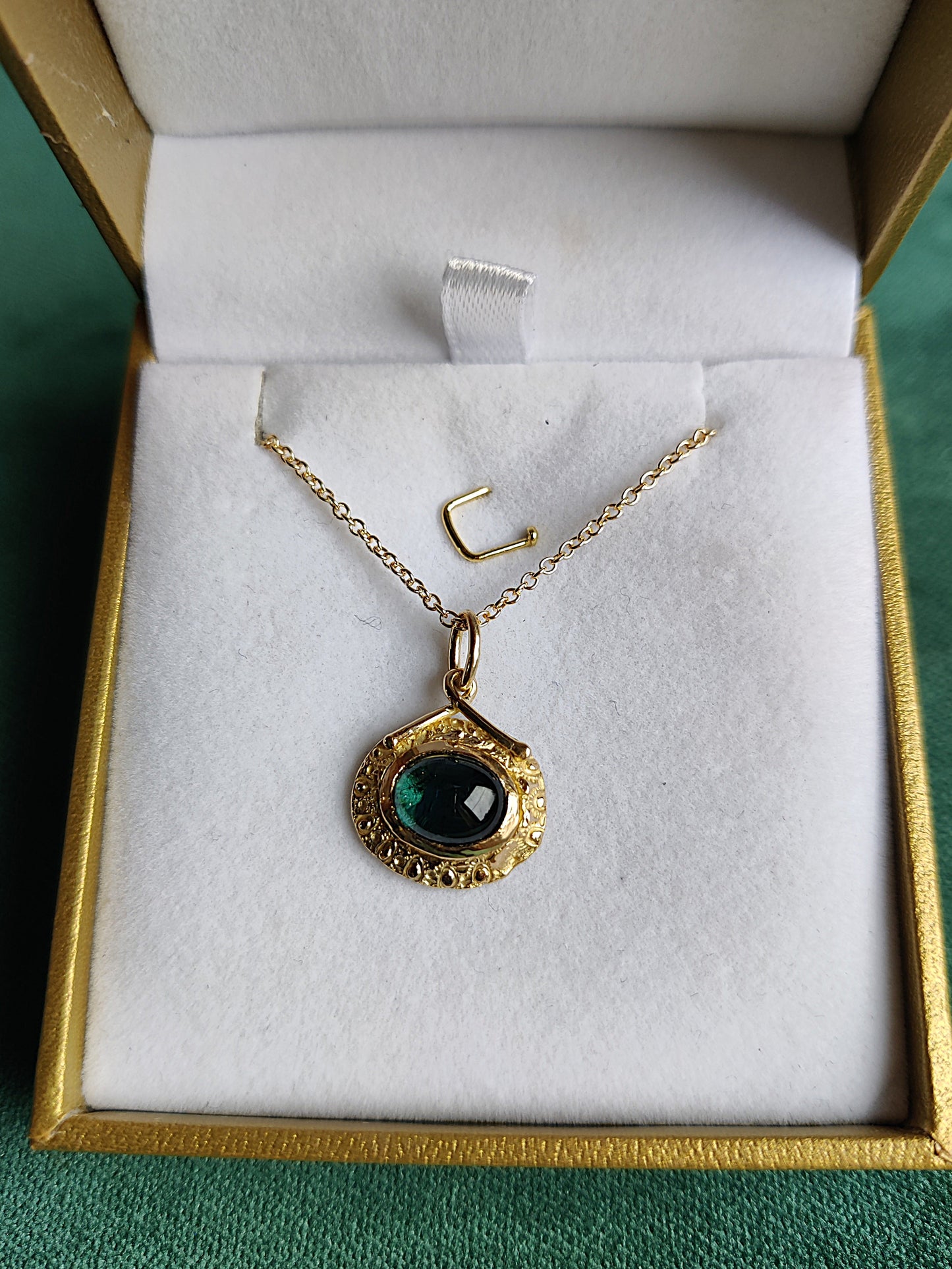 Hanger in 18K geel goud met appelblauwzeegroene toermalijn - Amélie