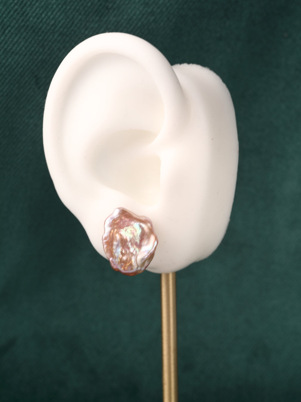 Oorbel in 18k wit goud met parel: Vika