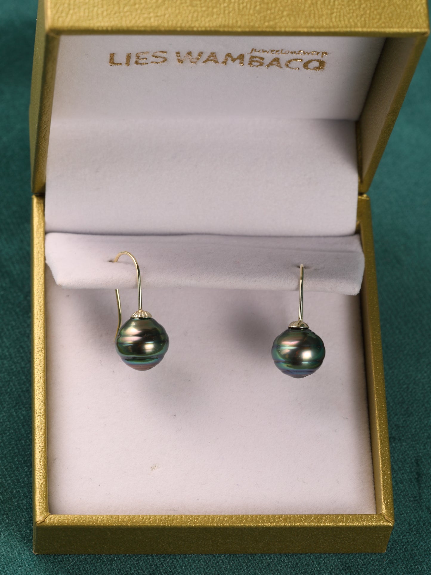 Oorbel in 18k geel goud met tahitian parel: Rosa