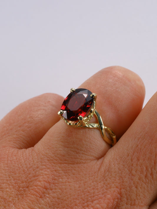 Ring in 18k geel goud met rhodoliet: Talia