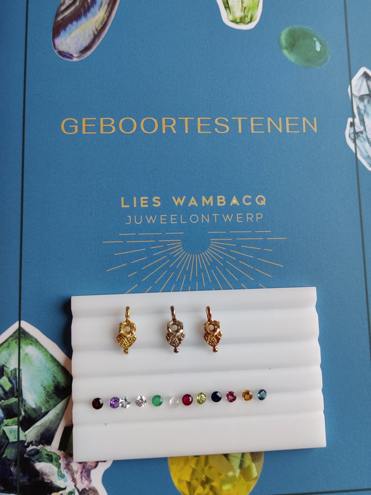 gouden geboortesteen hanger