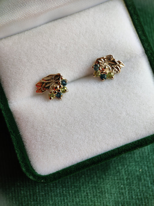 Oorbellen in 18k wit goud met licht blauwe topaas en peridoot: Aya