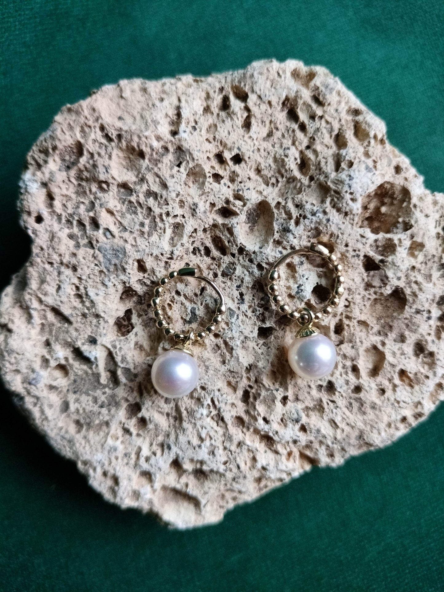 Oorringetjes in 14k geel goud met zoetwaterparel 7.5mm : Mathilde