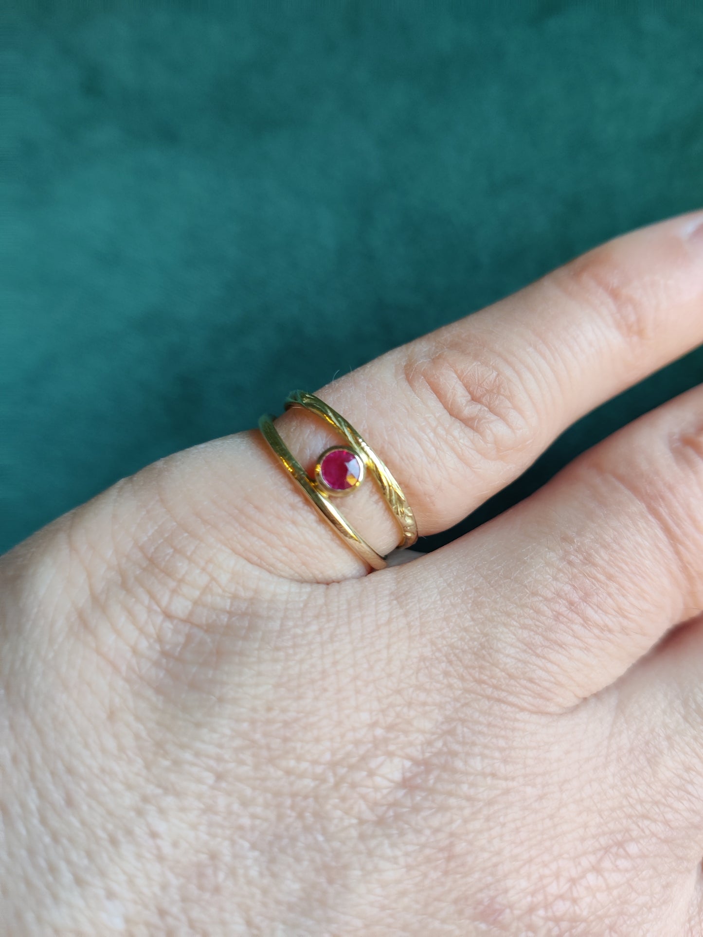 Ring in 18k geel goud met robijn - Rosalinda