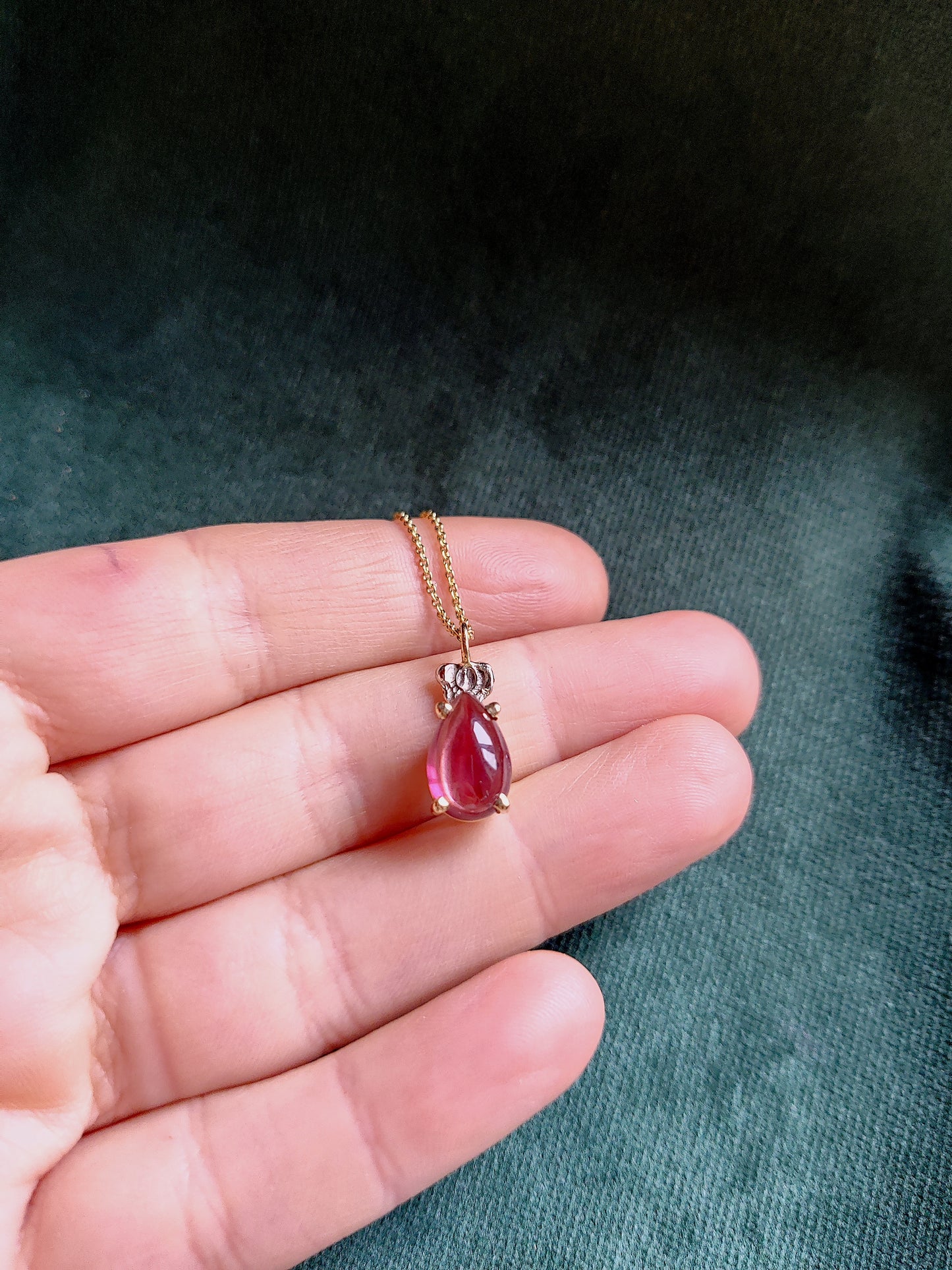 Hanger in 14k geel en wit goud met donkerroze toermalijn - Rhodos