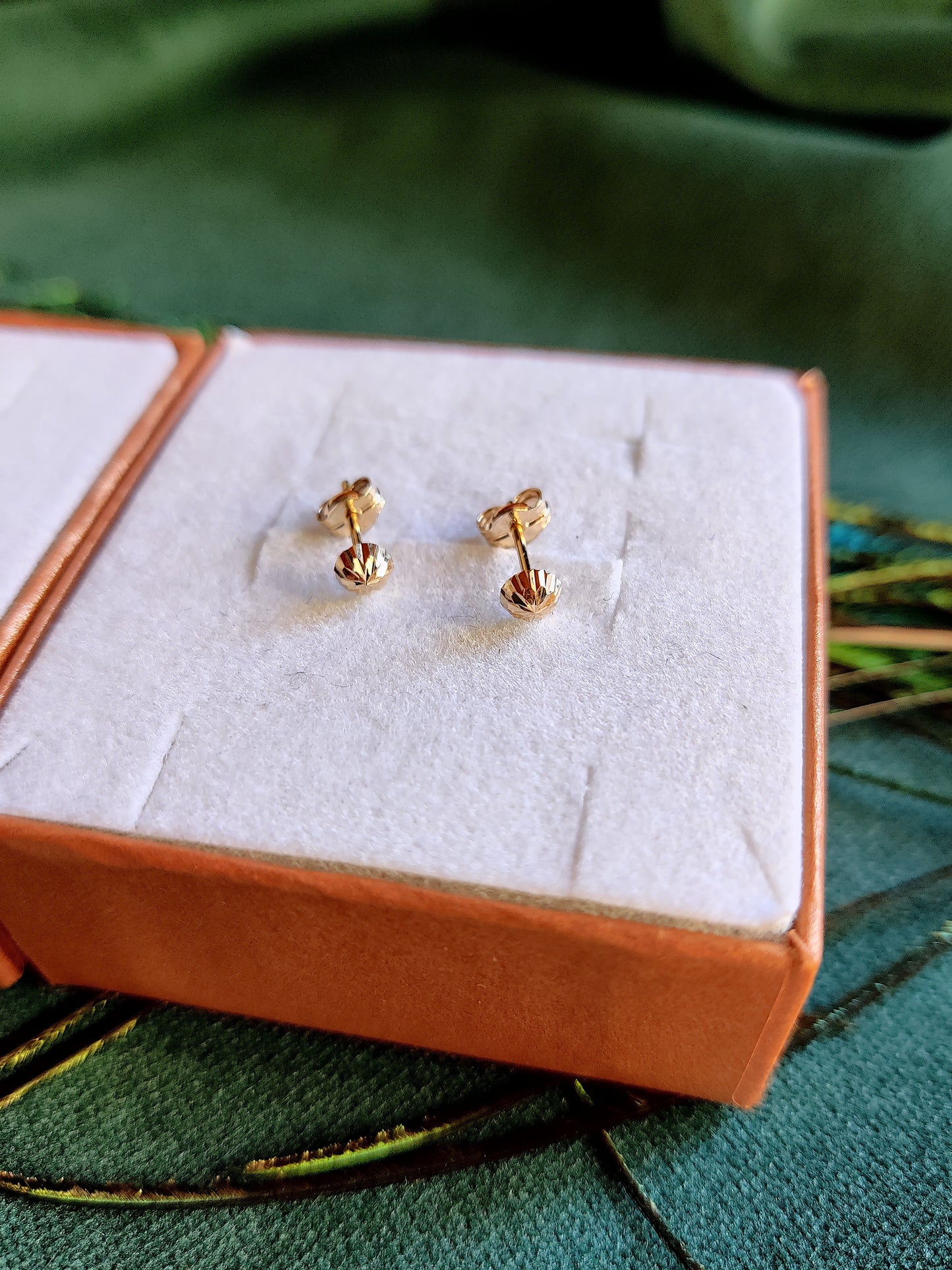 Mini oorbel in 14k goud: Vintage