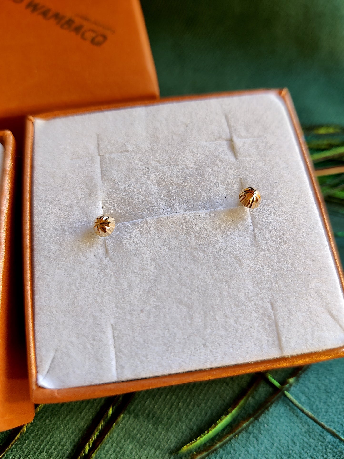 Mini oorbel in 14k goud: Vintage
