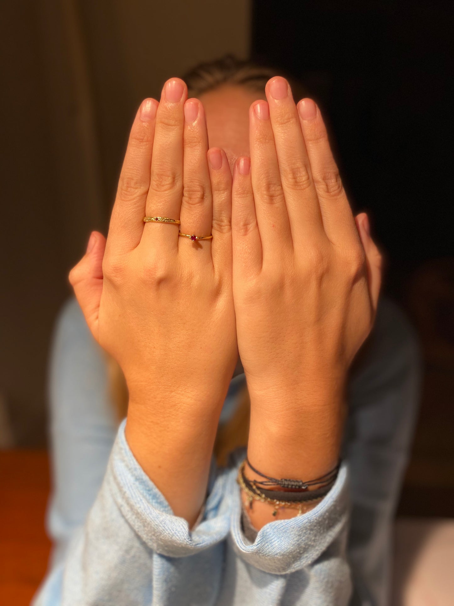 Ringen in 18k geel goud met robijn: op maat gemaakt