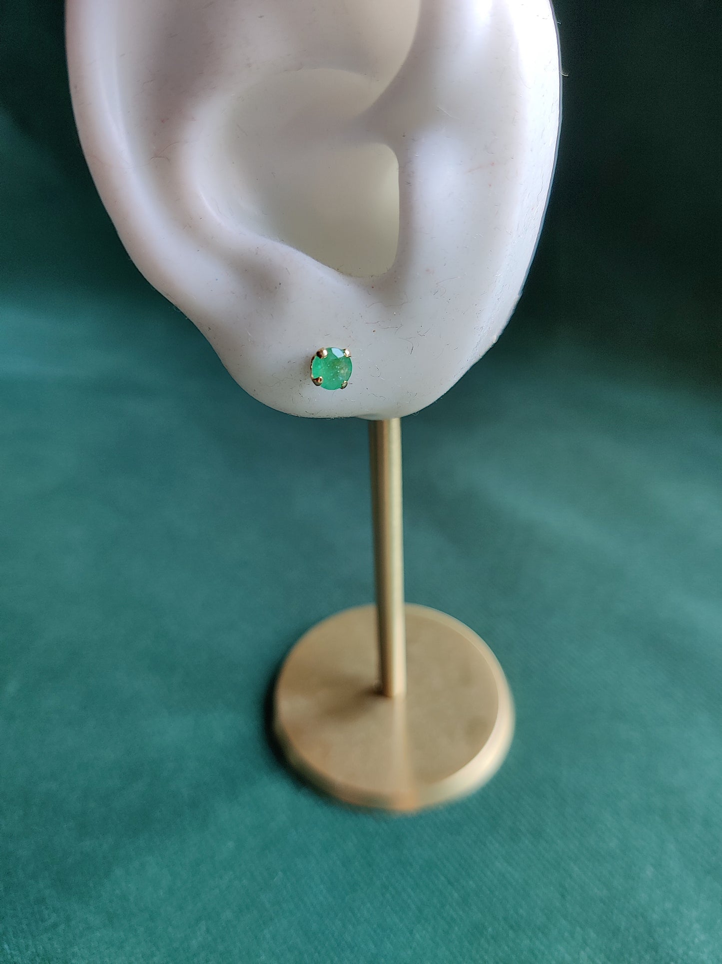 Oorbel in 14k geel goud met smaragd - Meii