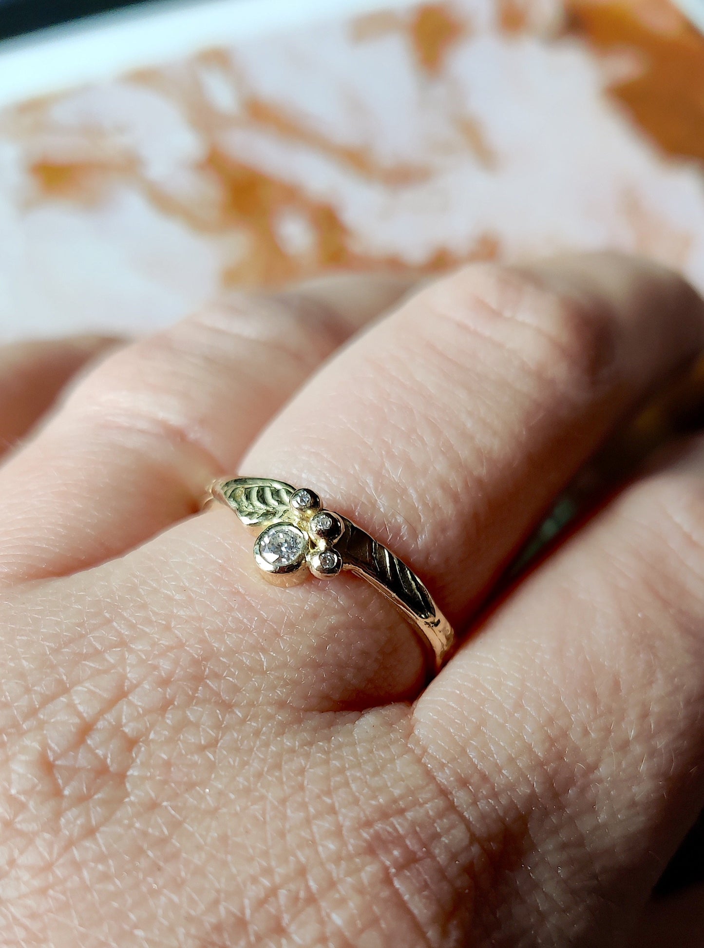 Ring in 18k geel goud  met diamant: op maat gemaakt.