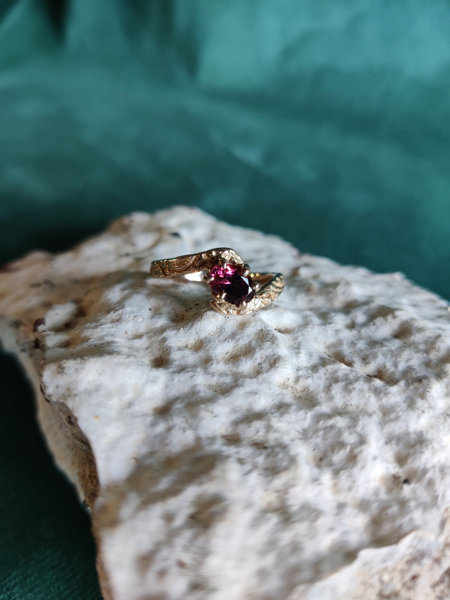 Ring in 18K rosé goud met roze toermalijn: Riene