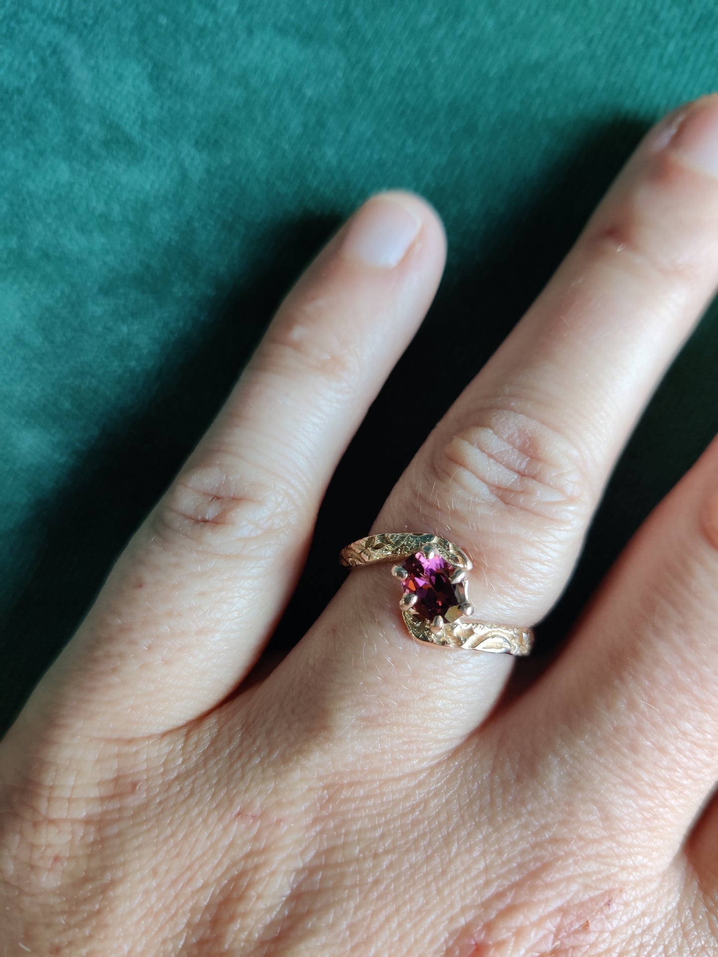 Ring in 18K rosé goud met roze toermalijn: Riene