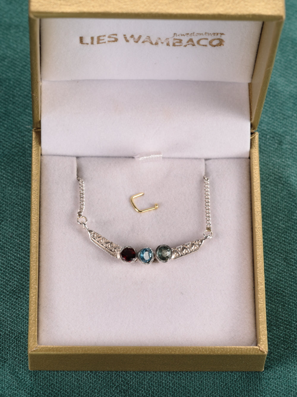 Ketting in zilver met mogelijkheid tot drie stenen: Hera