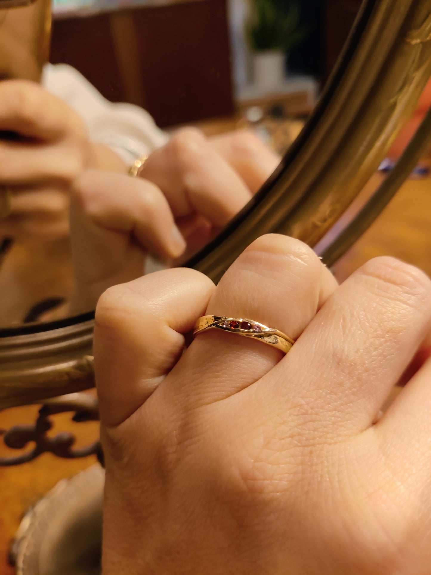 Ring in 18K rosé goud met robijn, granaat, roze saffier en roze toermalijn: Veraline