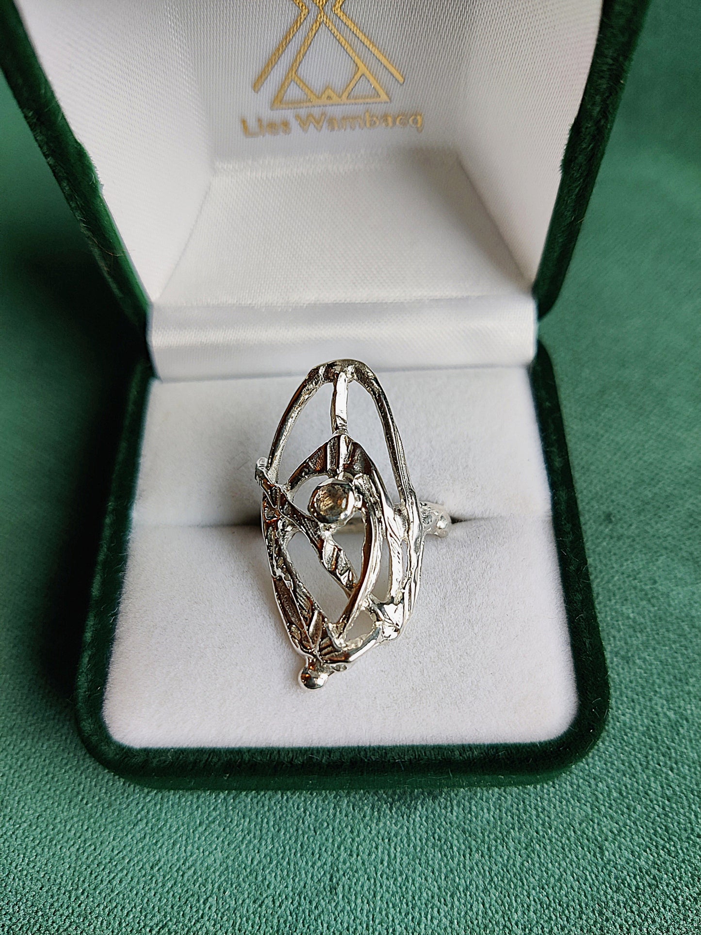 Ring in zilver met Labradoriet: Margrit