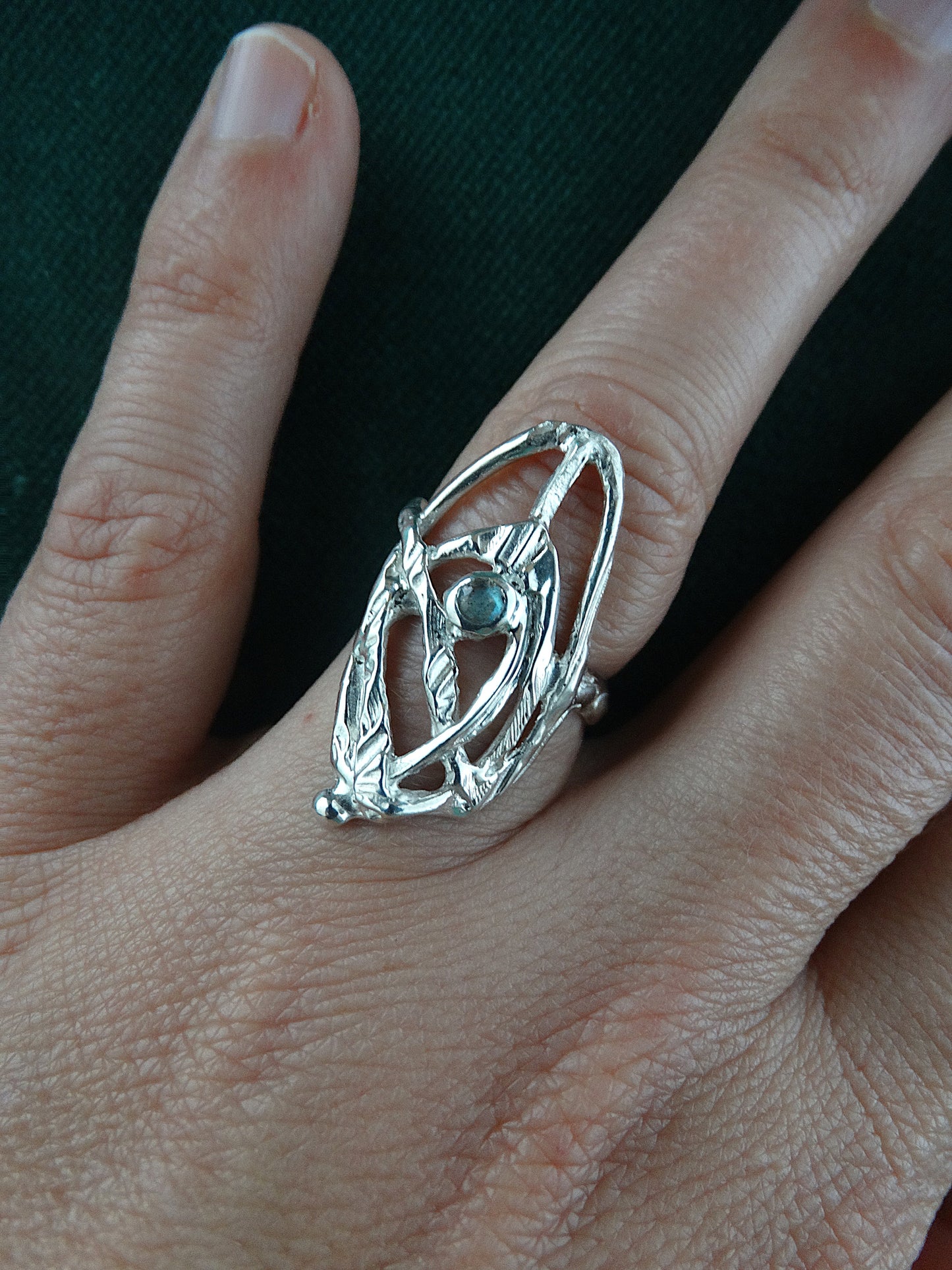 Ring in zilver met Labradoriet: Margrit