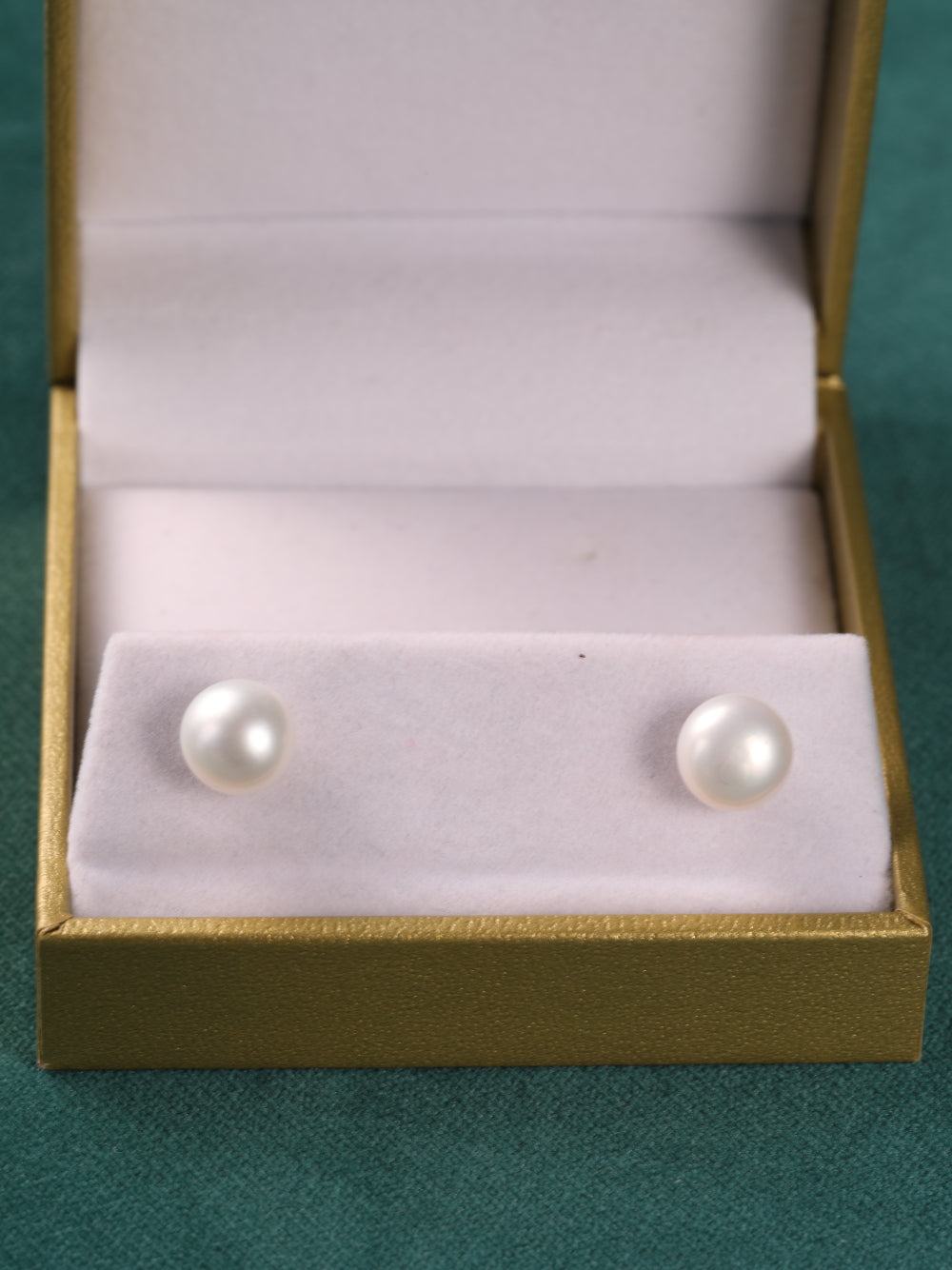 Oorbel in 18k geel goud met parel: Rika
