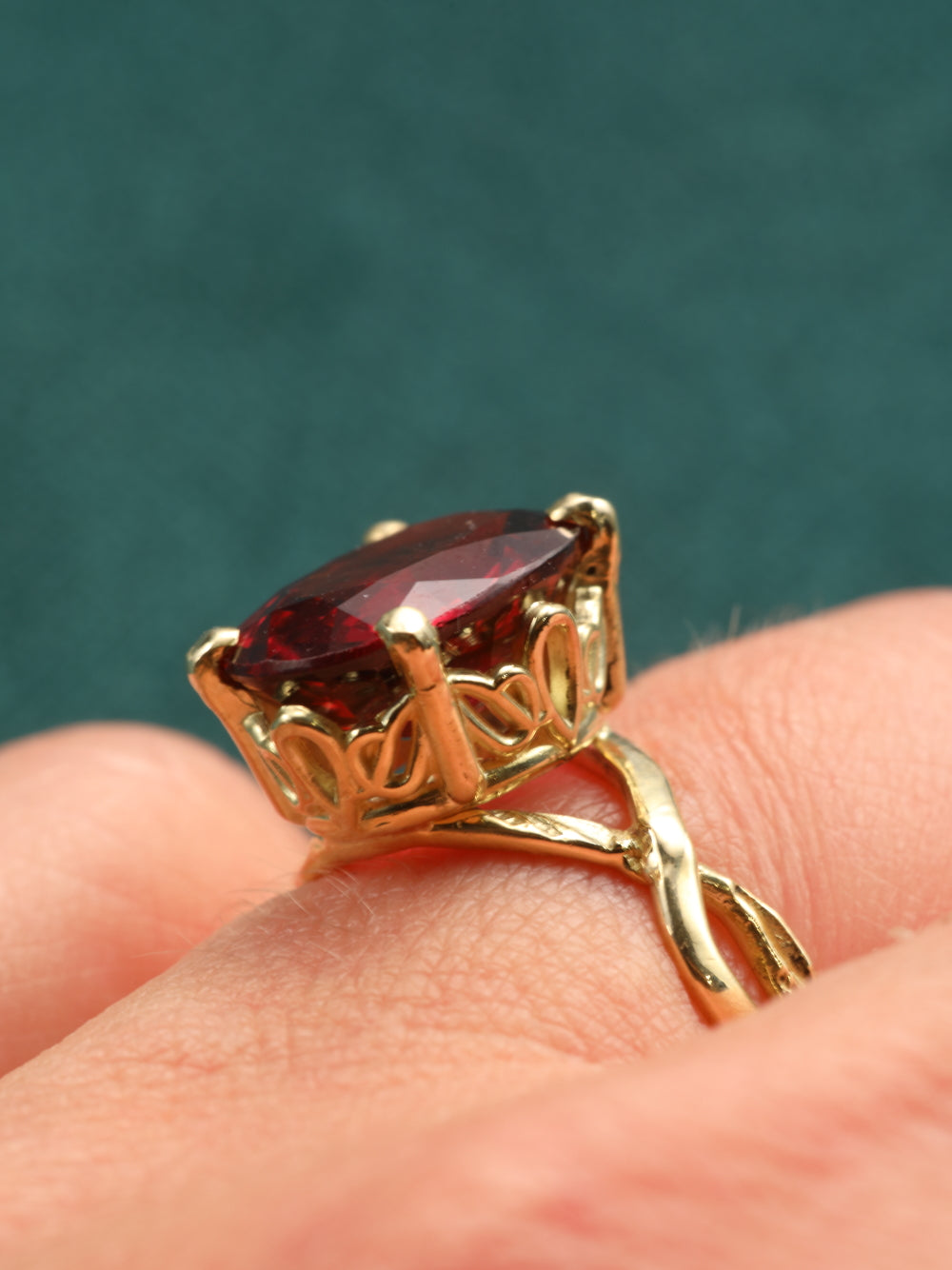Ring in 18k geel goud met rhodoliet: Talia