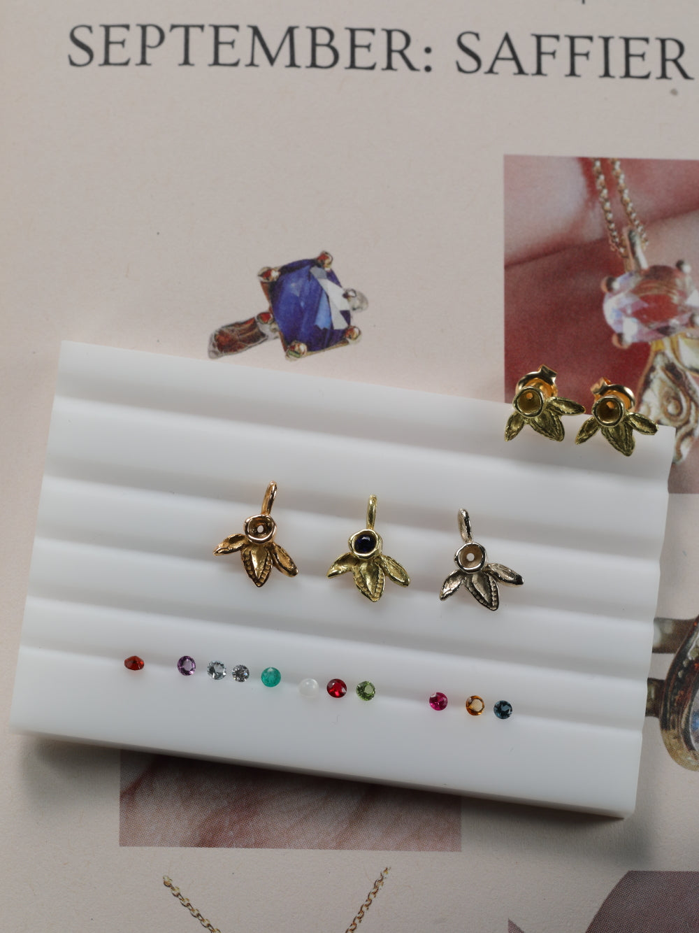 Hanger in 18k geel goud met geboortesteen - Ivy (alle maanden)