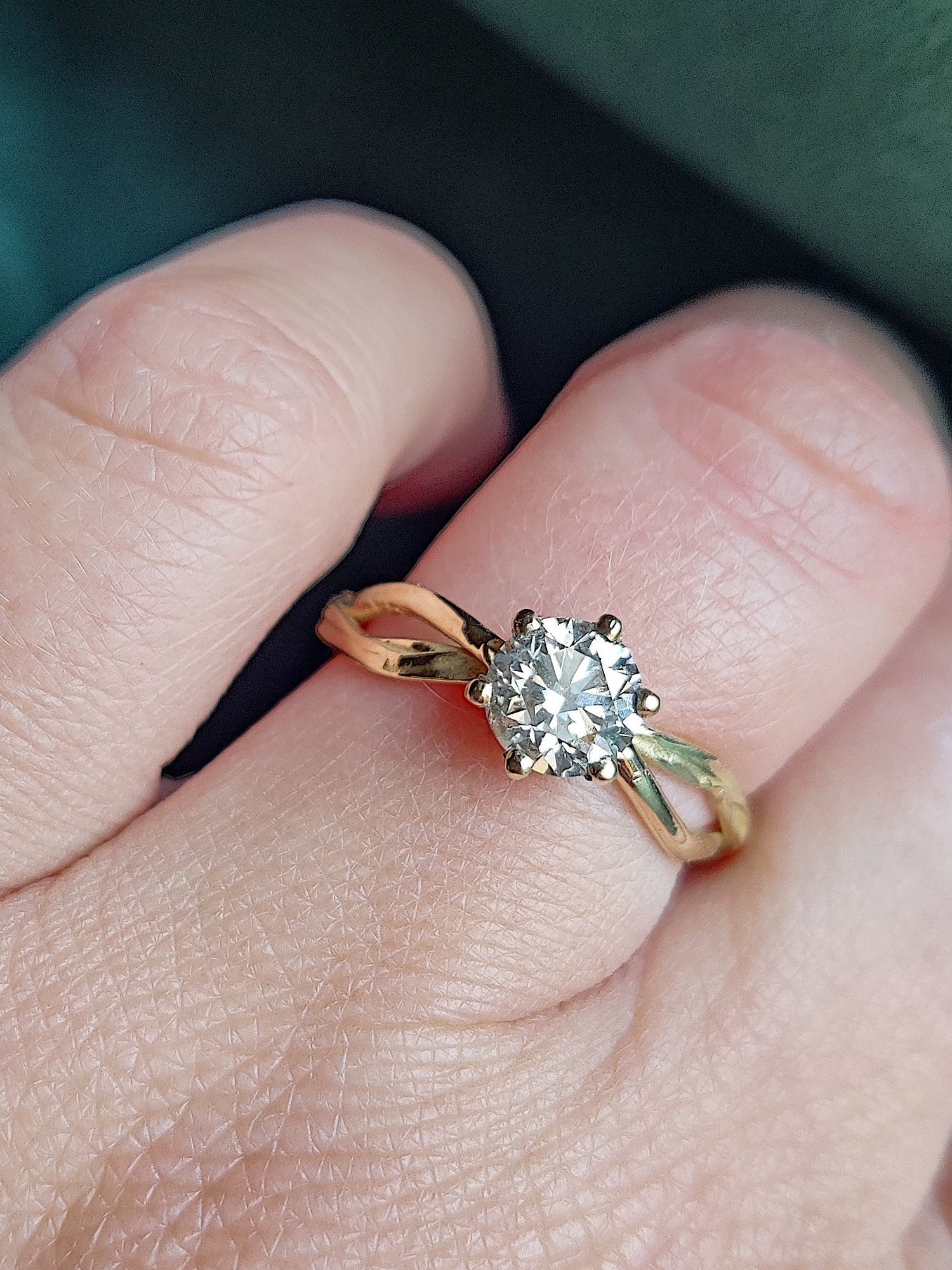 diamanten ring in het geelgoud 18k