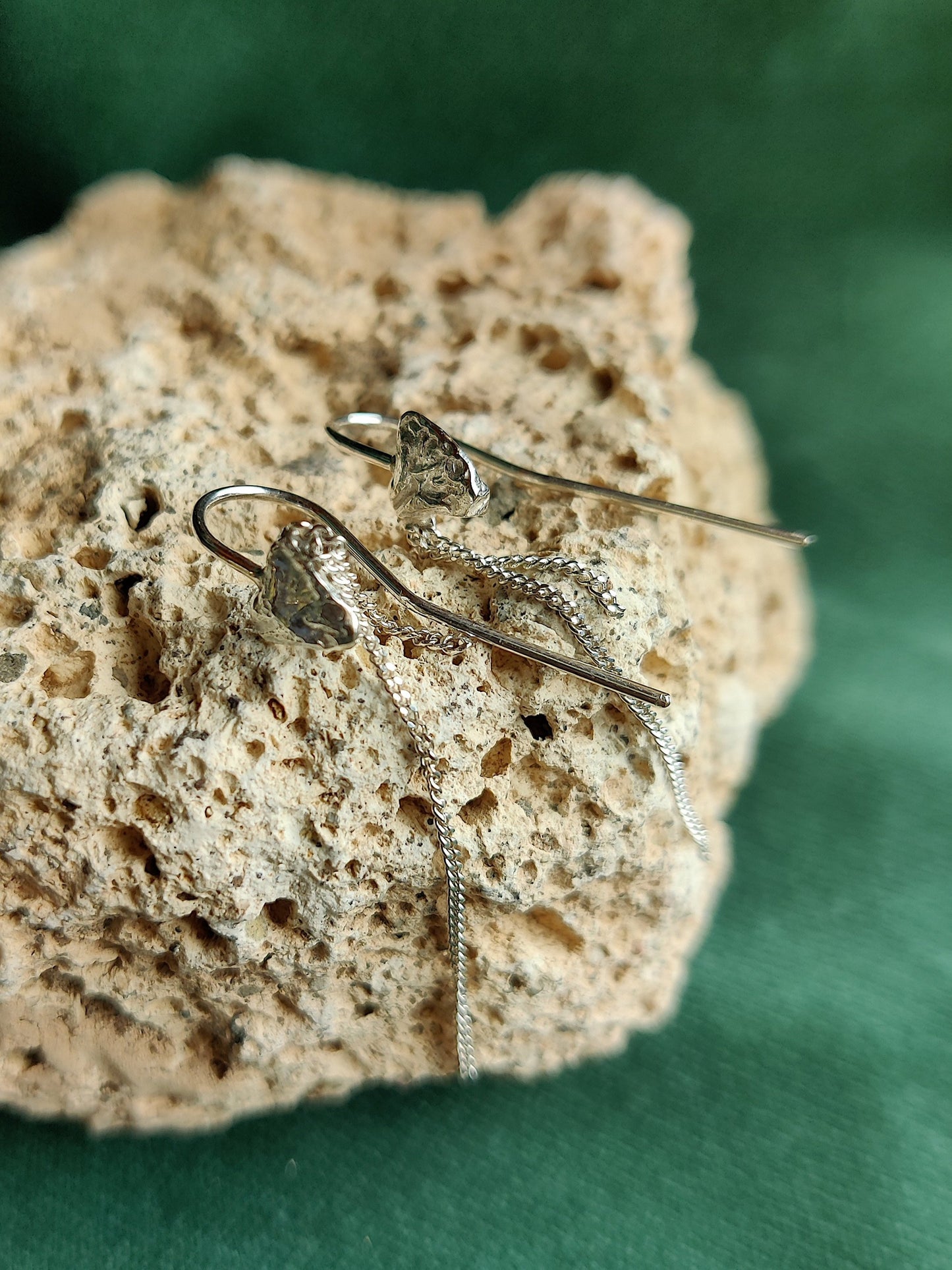 zilveren oorhangers met ketting