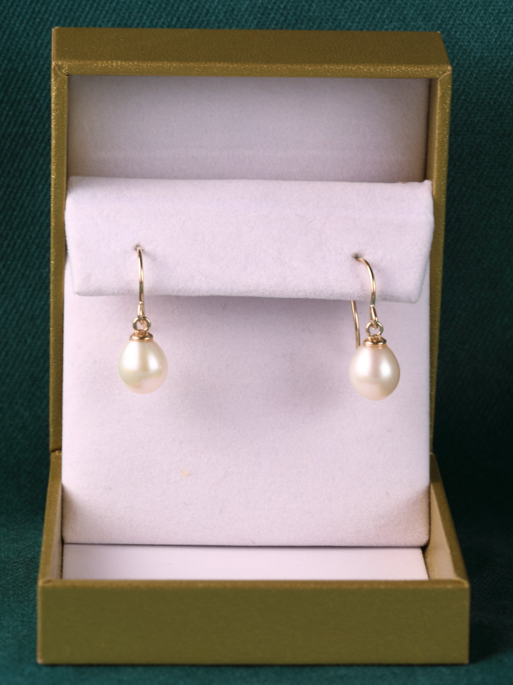 Oorbel in 14k geel goud met parel: Artemis