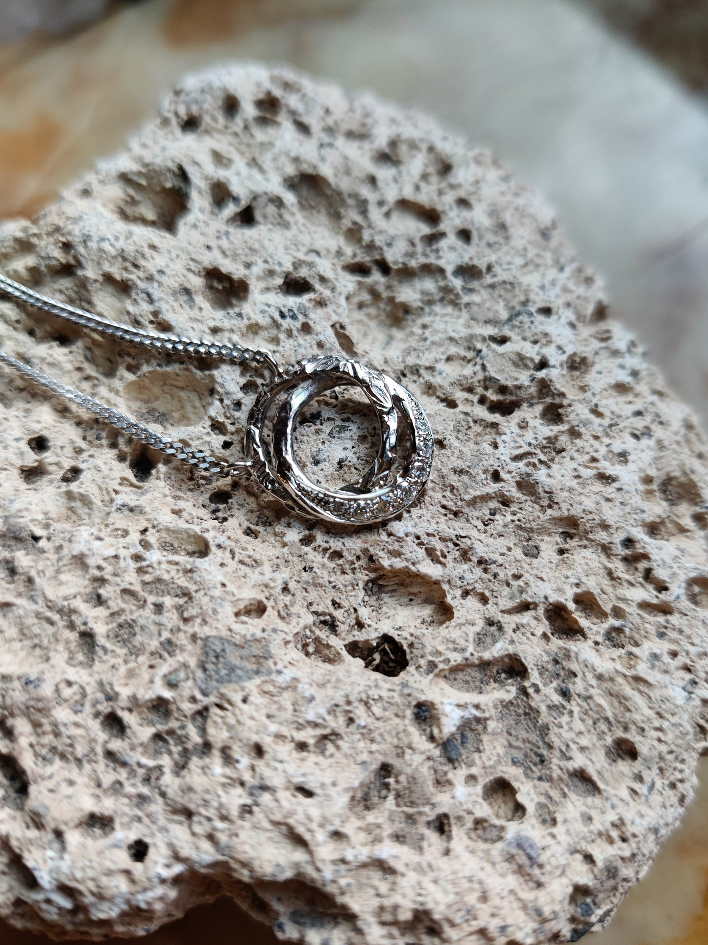Verlovingsring 18k met diamant: op maat gemaakt