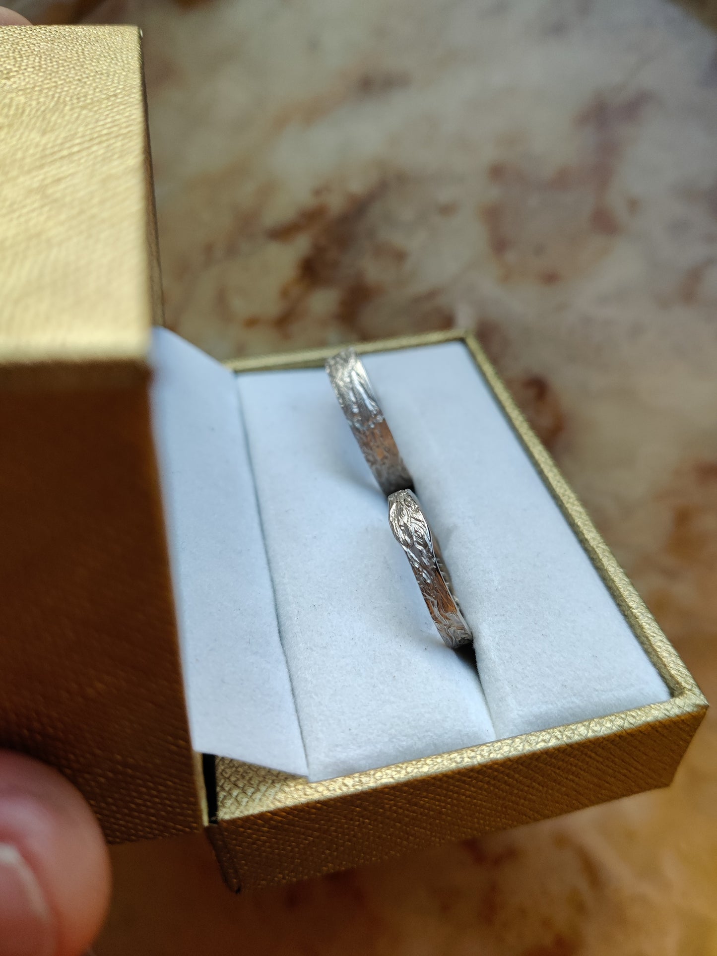 Verlovingsring 18k met diamant: op maat gemaakt