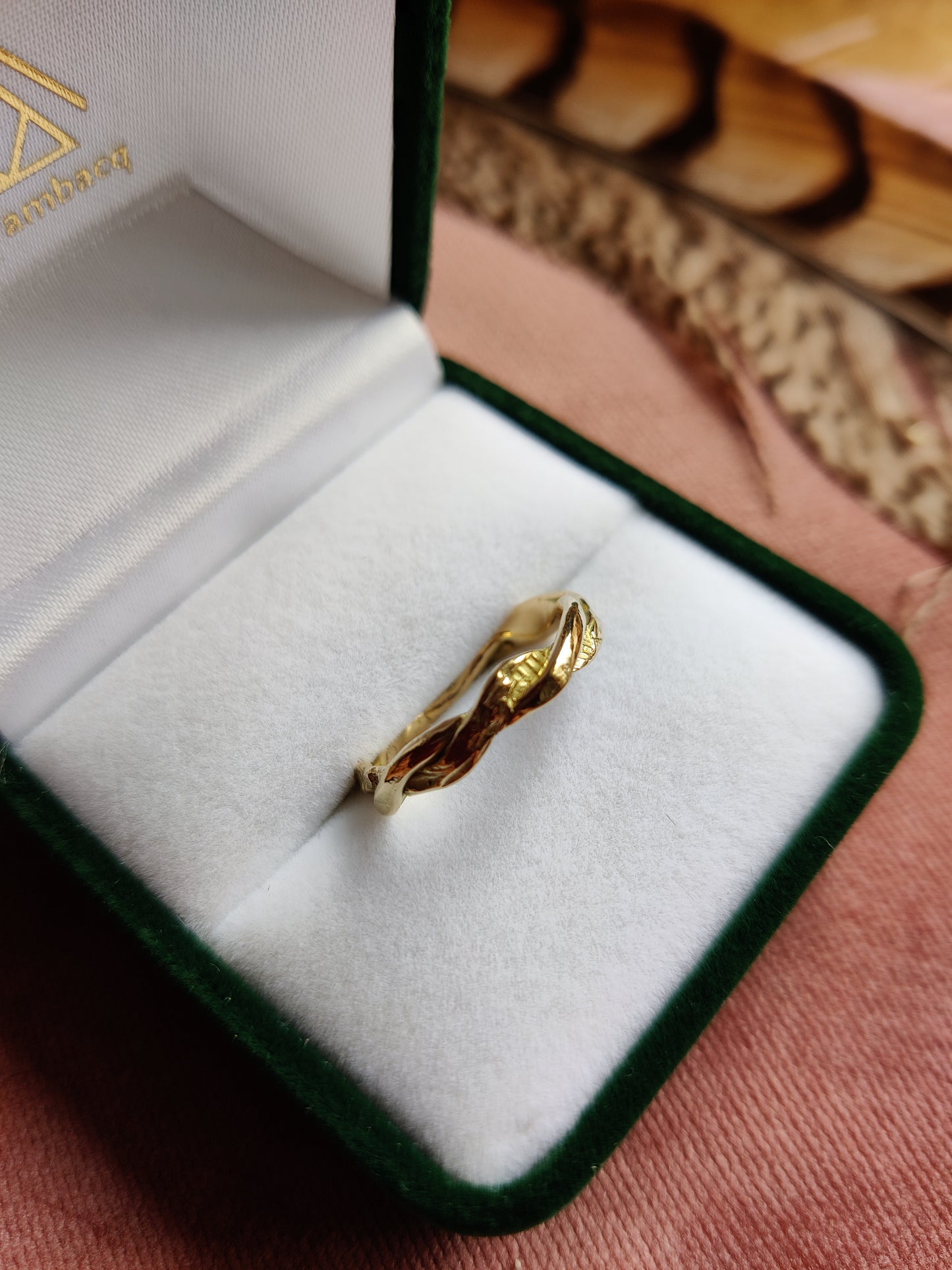 Ring in 18k geel goud: op maat gemaakt
