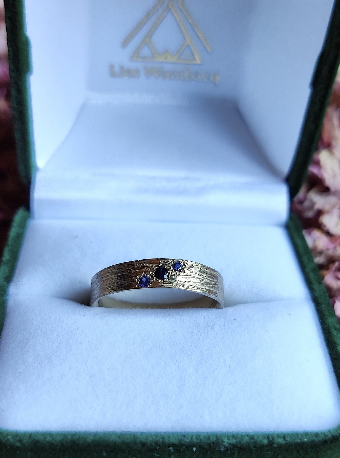 Ring in 18K champagne wit goud met blauwe saffier: Arwen
