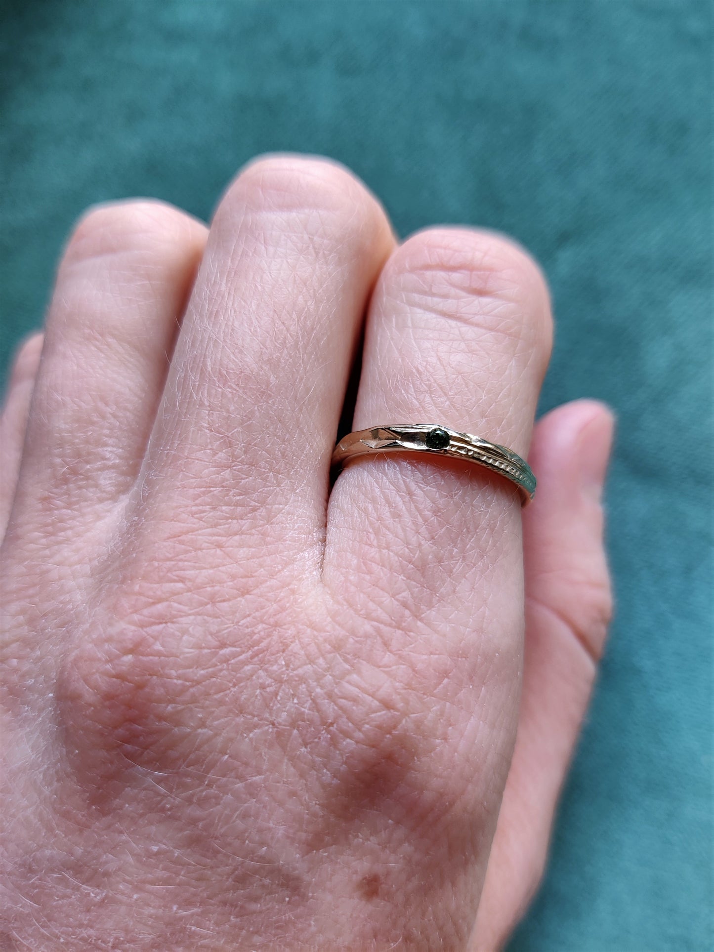 Maatwerk: Ring in 18K wit goud met smaragd