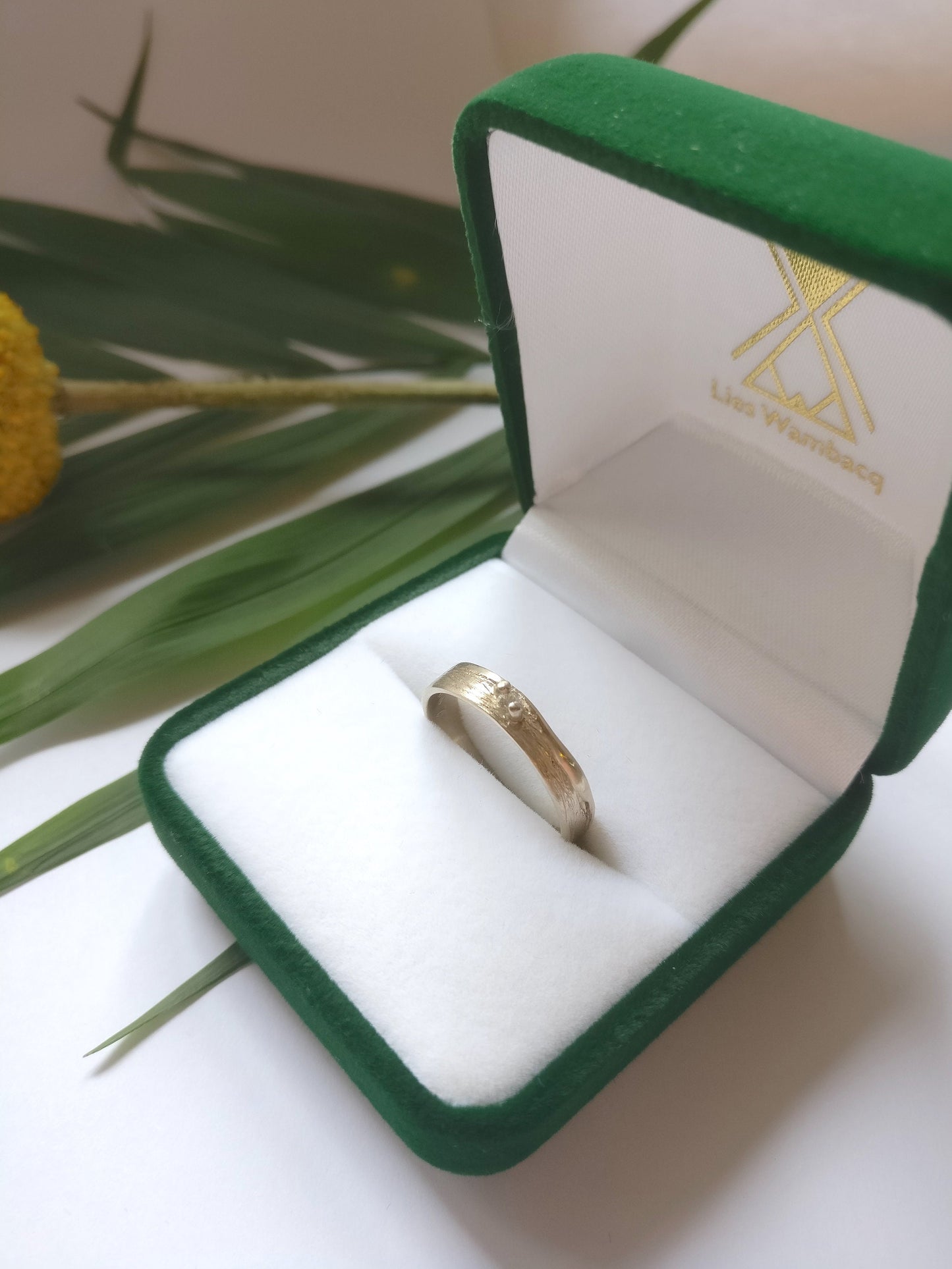Ring in 18k wit goud met diamant: Kate